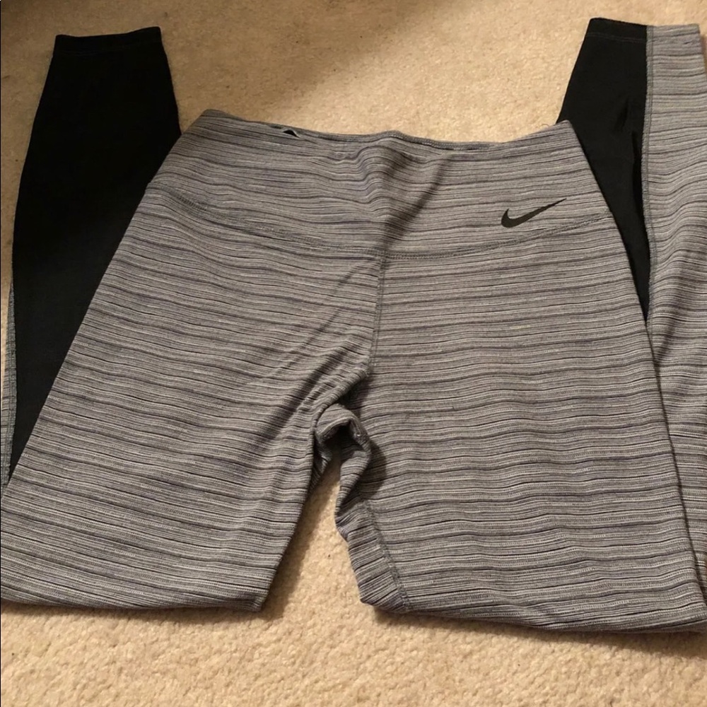 Nike black and gray work out leggings